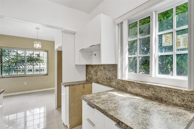 Building Photo - 1199 Marseille Dr