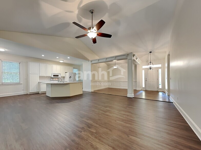 Building Photo - 6503 Barwick Ct