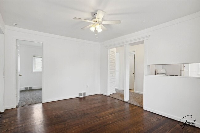 Building Photo - $1,250 - 3 Bed / 1 Bath House in Eastpointe