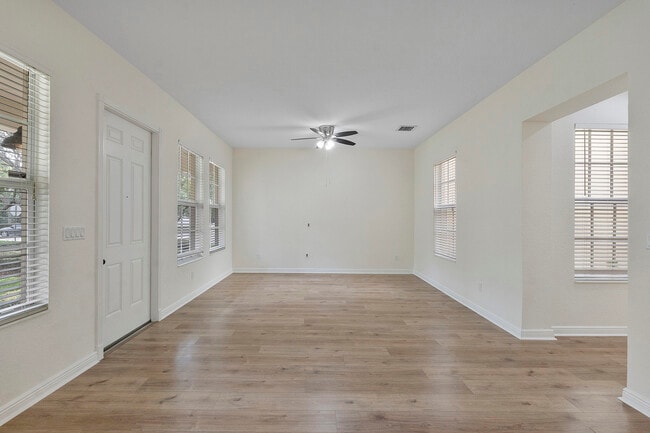Building Photo - 8332 NW 7th Ct