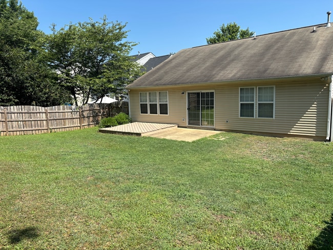 Building Photo - 6120 Crayford Dr