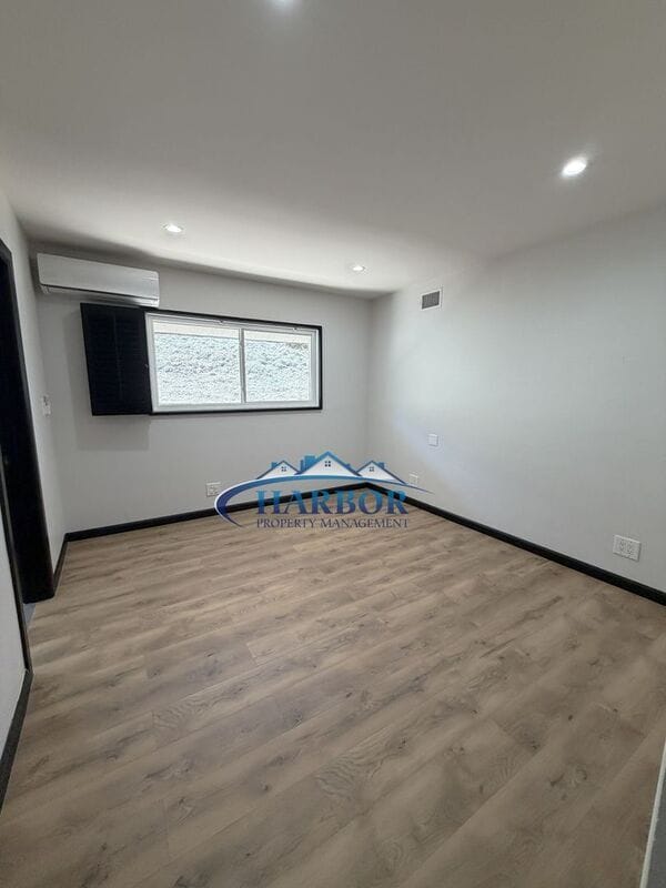 Building Photo - 2315 Sparta Dr