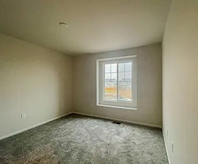 Building Photo - 9753 Ceylon St