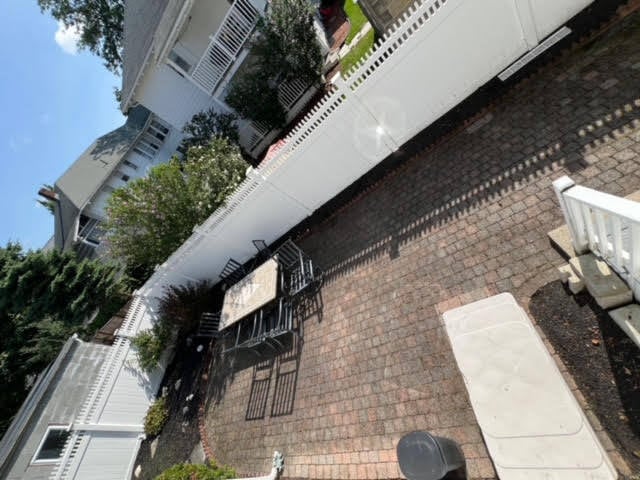 Building Photo - 508 School St