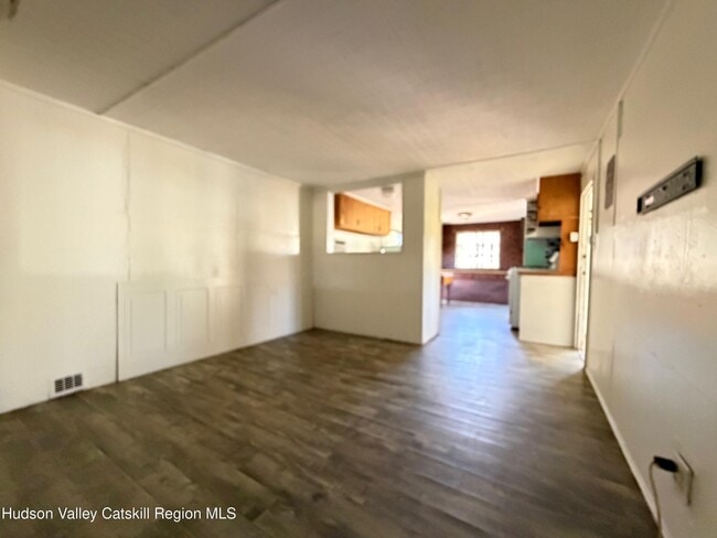 Building Photo - 384 Glenerie Blvd