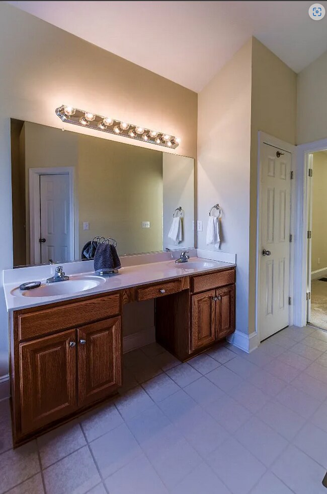 MASTER BATHROOM 3 - 5410 Stone Crossing Dr