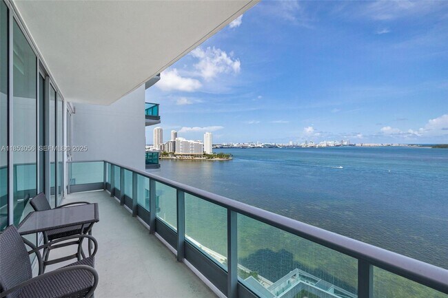 Building Photo - 1331 Brickell Bay Dr