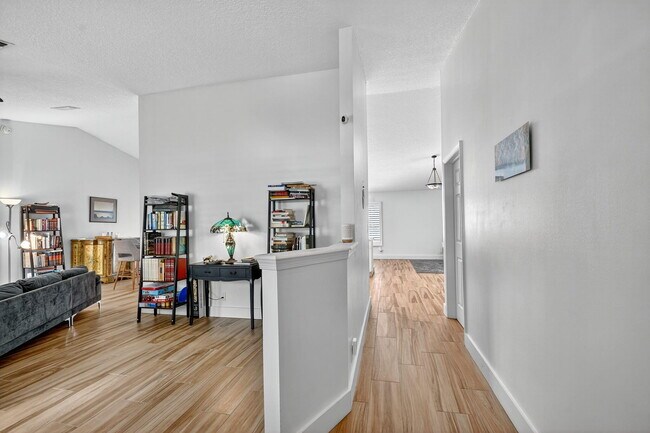 Building Photo - 2700 Yarmouth Dr
