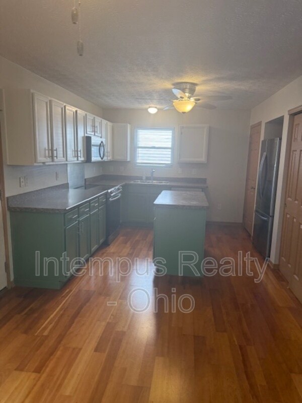 Building Photo - 5625 Renner Rd