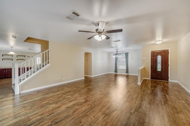 Building Photo - 928 Justeford Dr