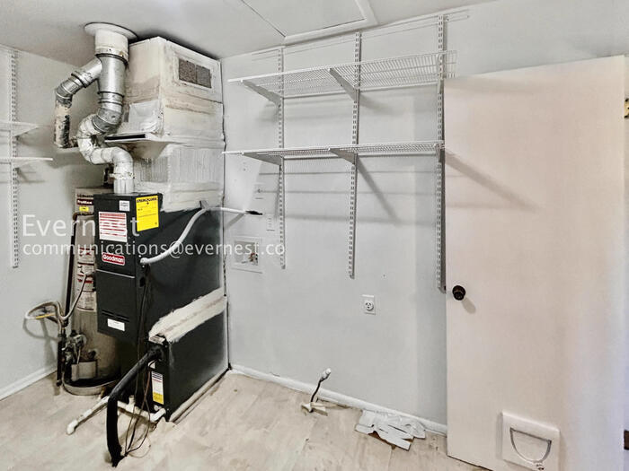 Building Photo - 3829 Captain Dr