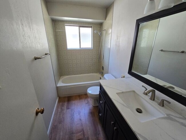 Building Photo - Bright and Spacious Northwest Reno Home wi...