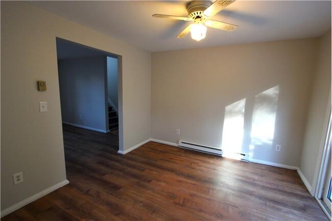 Building Photo - 70 Beach St