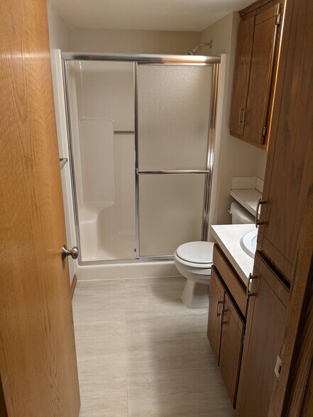 Lower Level Bath - 7644 Woodlawn Dr