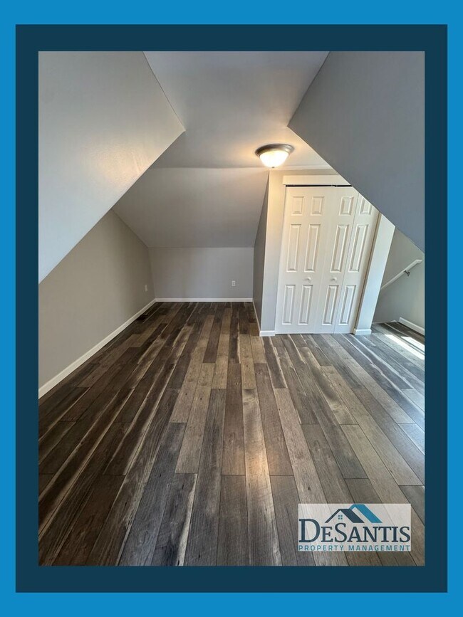 Building Photo - Spacious 4-Bedroom Home with Classic Charm...