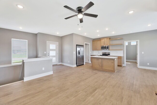 Building Photo - 969 W Long Path Ct