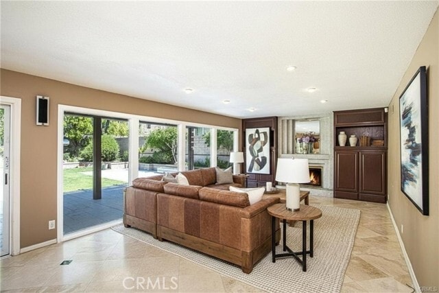 Building Photo - 2845 E Featherhill Dr