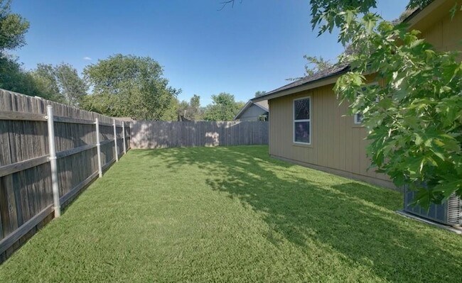 Building Photo - 1206 Westcott Dr
