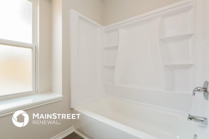 Building Photo - 900 Blewitt Dr