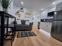 Building Photo - 17 Mt Pleasant Ave