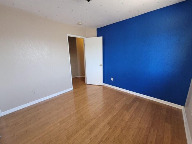 Building Photo - 1703 Diablo Creek Dr