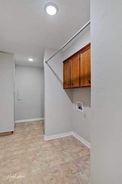 Building Photo - 108 Deerwood Ln