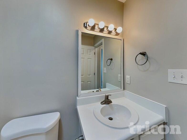 Building Photo - 305 Aqua Marine Ln