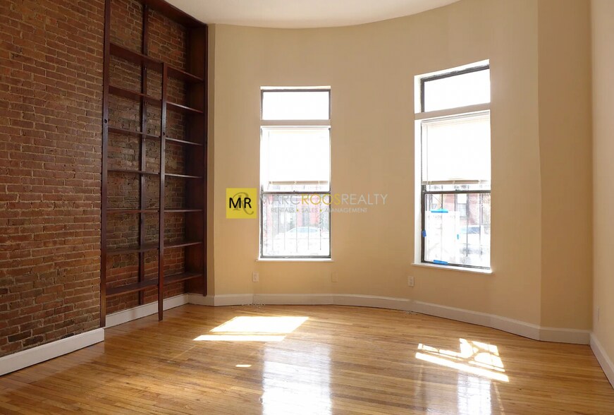 Building Photo - 39 E Springfield St