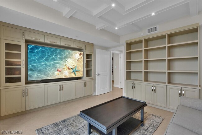 Building Photo - 7515 Pelican Bay Blvd