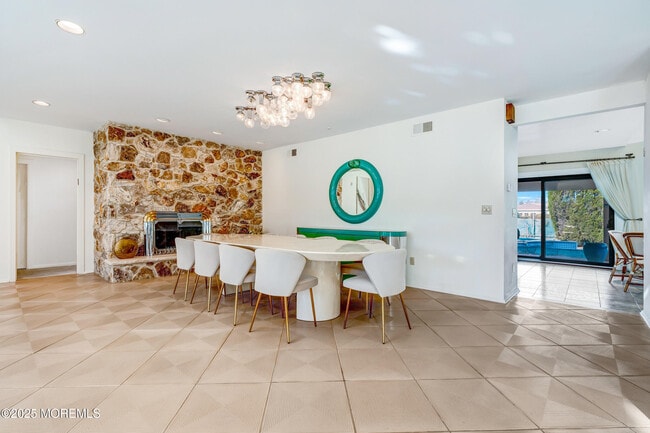 Building Photo - 19 Parker Ave