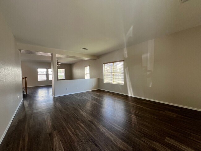 Building Photo - Highly desirable Spectrum community