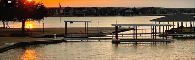 Building Photo - Spacious Custom New Build- 4 Bed 2 Bath Ho...