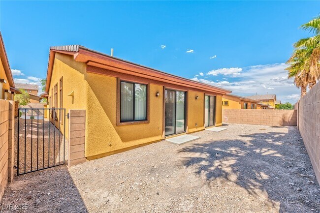 Building Photo - 9109 Fusion Dr