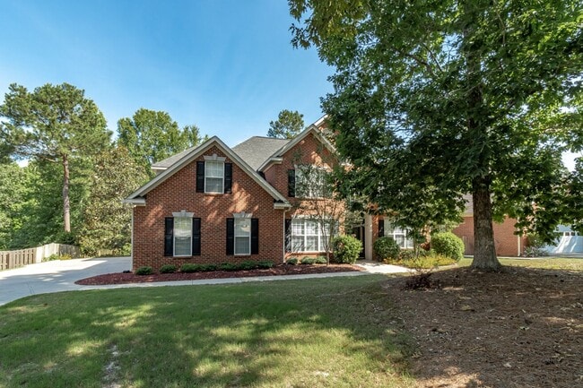 Building Photo - Private, 5 bedroom, 3.5 bath, Evans home-overlooking the woods!