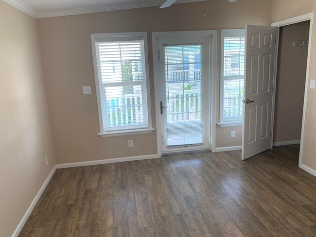 Building Photo - 28508 Channel View Dr