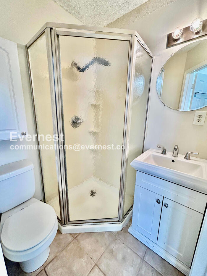 Building Photo - 1050 Piedmont Ave NE