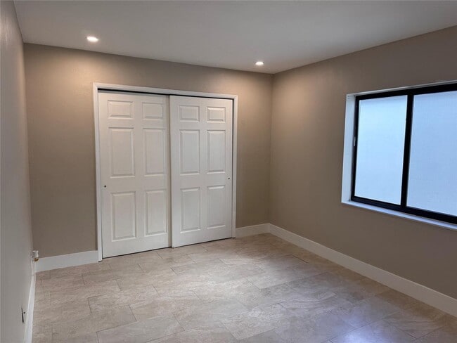 Building Photo - 5408 NE 3rd Ter.