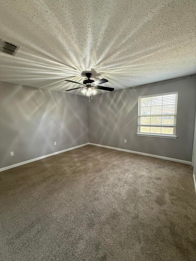 Building Photo - 204 Devon Ct