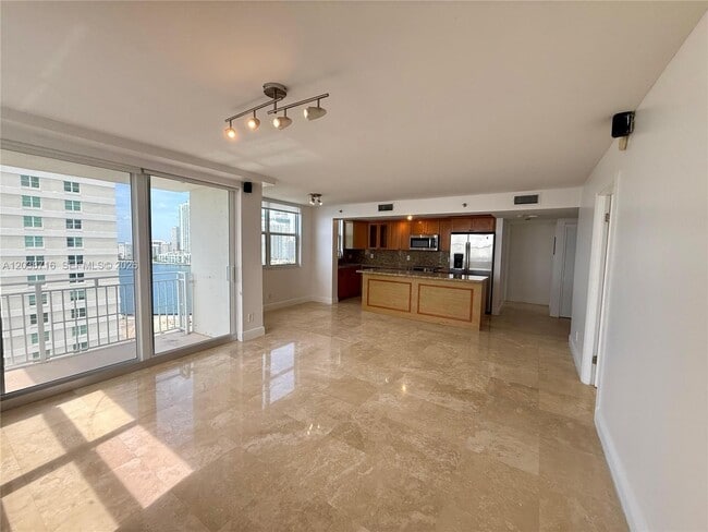Building Photo - 770 Claughton Island Dr