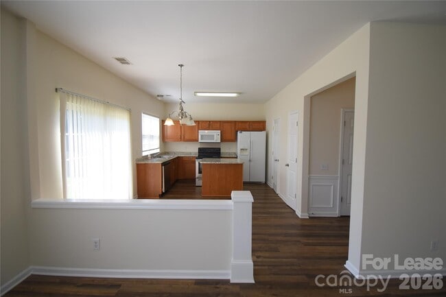 Building Photo - 3017 Azalea Hills Dr