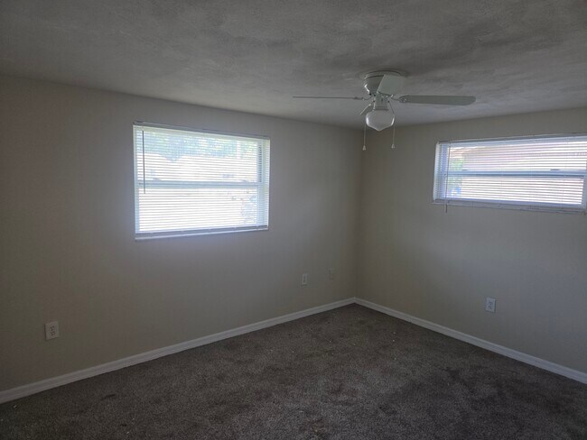 Building Photo - 7725 Dale Dr
