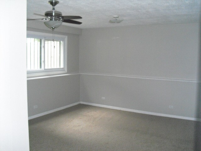 Building Photo - 253 Windsor Dr