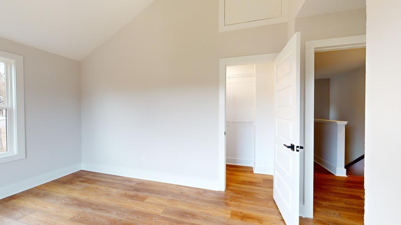 Upstairs master bedroom with walk-in closet - 157 Allure Dr
