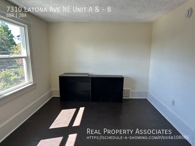Building Photo - 7310 Latona Ave NE