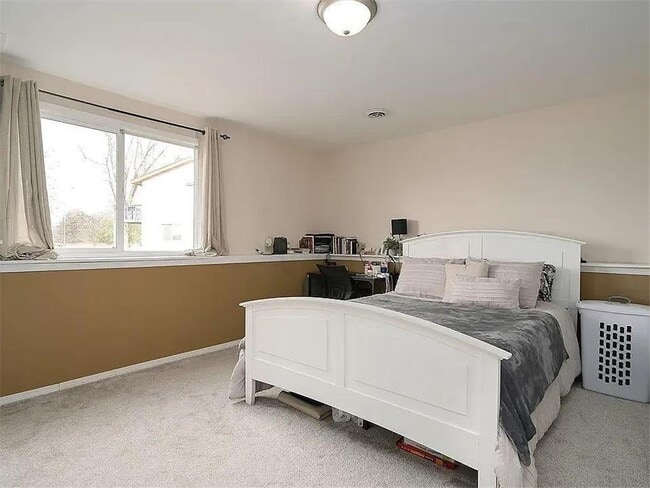 Building Photo - 1068 122nd Ave NW