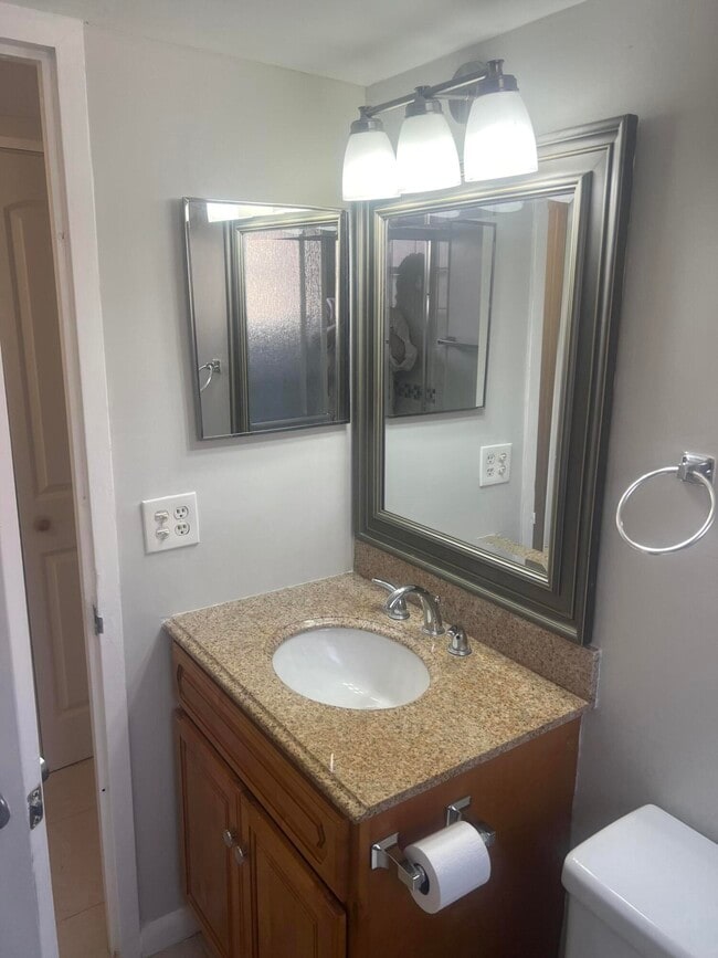 Building Photo - 632 Saxony Trail