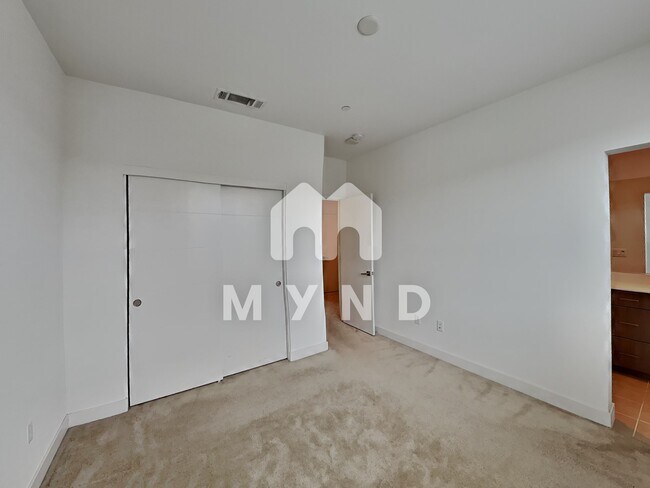 Building Photo - 1433 Pullman Way