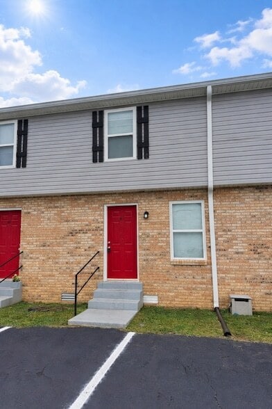 Building Photo - 179 Ingle Dr