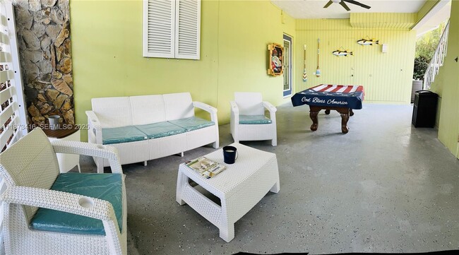 Building Photo - 443 4th Rd