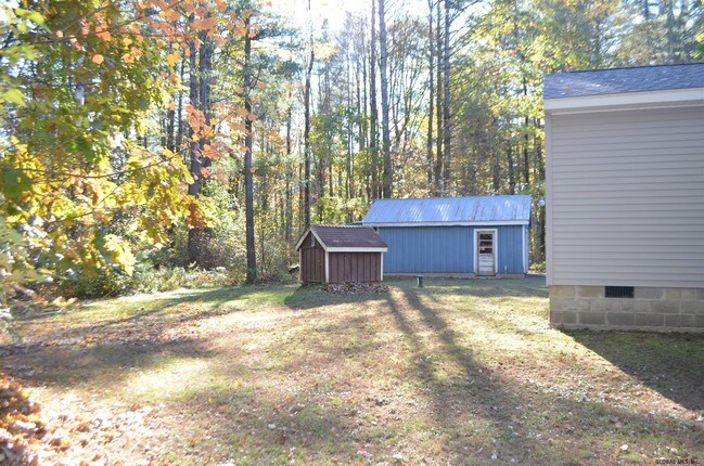 Building Photo - 91 Robbins Rd